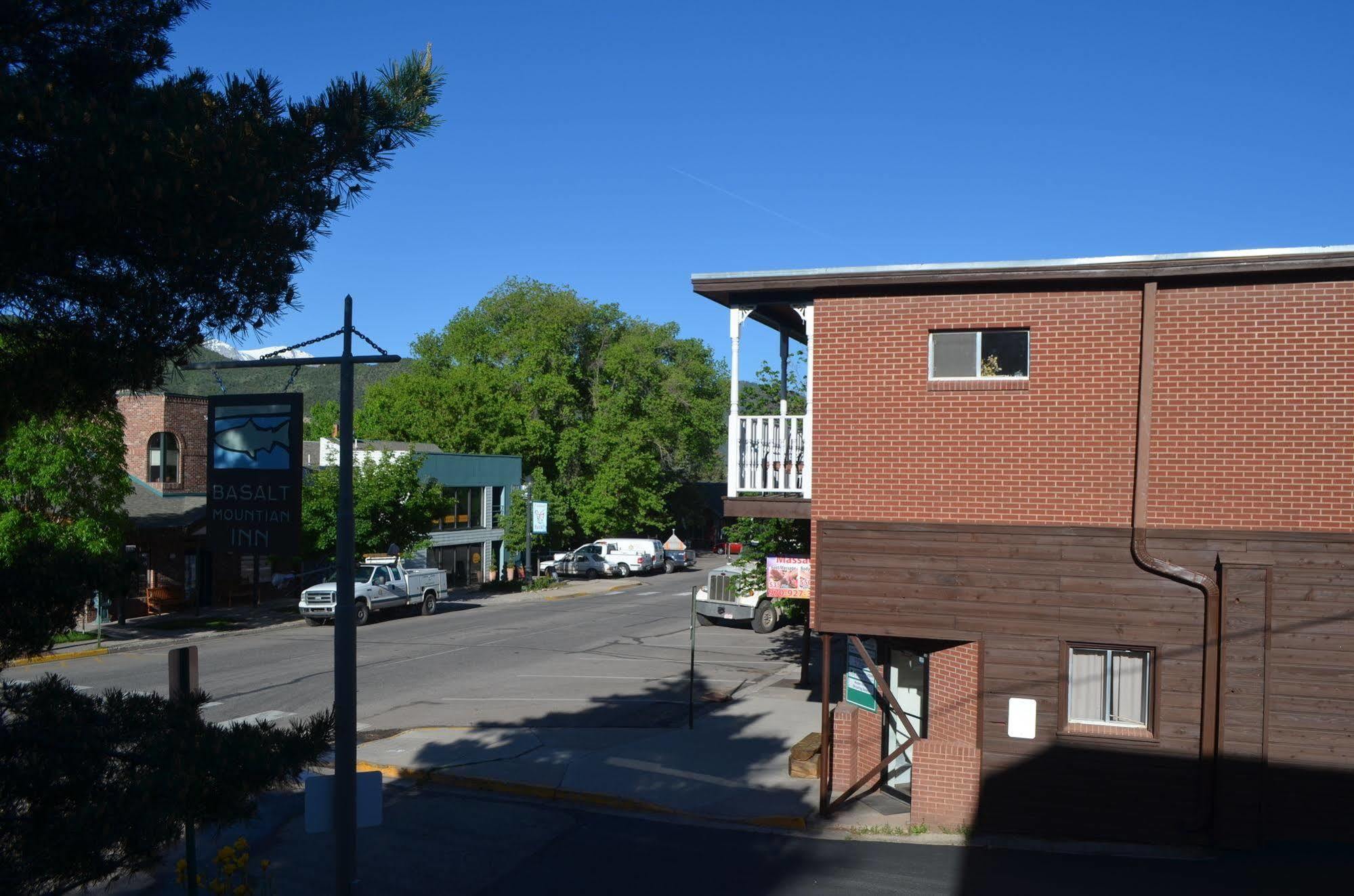 Basalt Mountain Inn エクステリア 写真