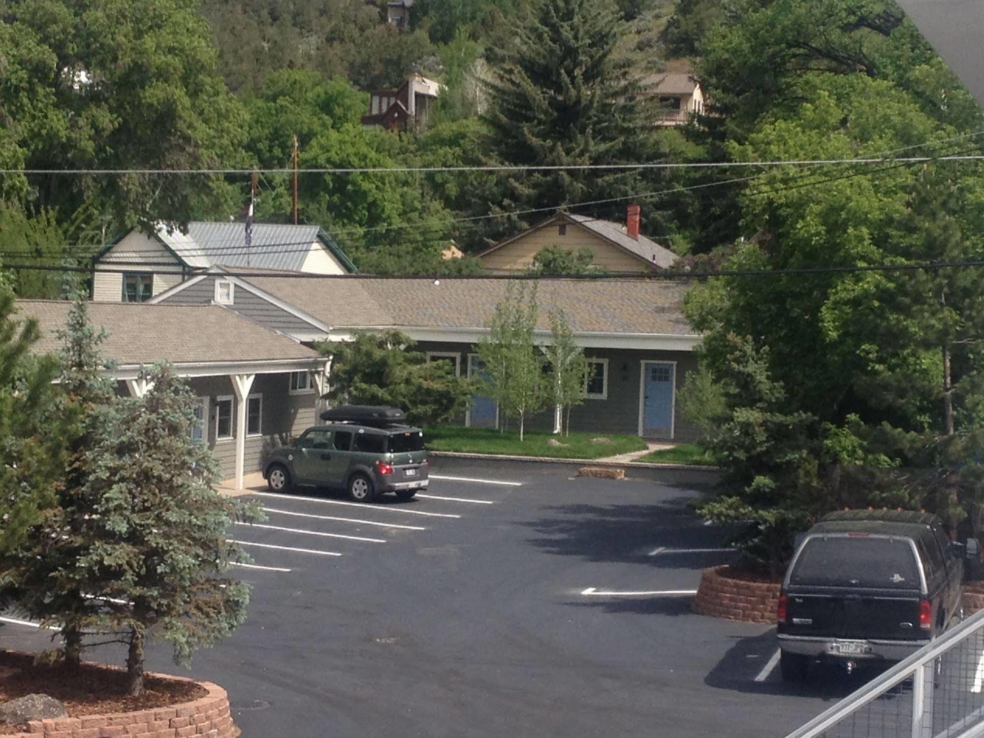 Basalt Mountain Inn エクステリア 写真